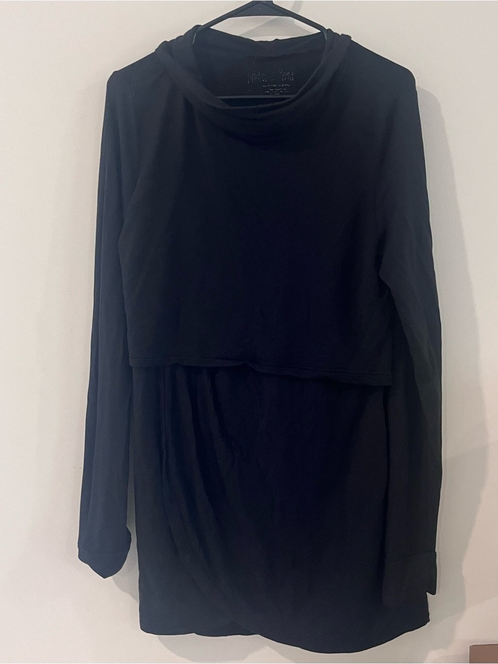 Latched Mama Black Long-Sleeve Layered Nursing Tunic large